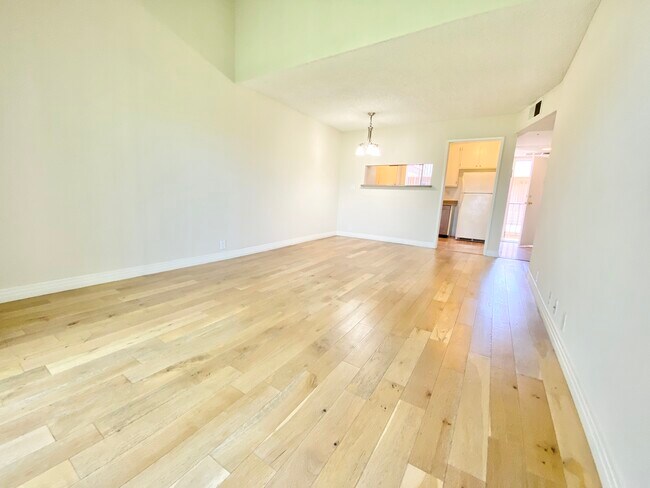 Foto del edificio - Gramercy Courtyard Apartments