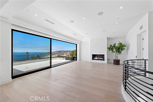 Foto del edificio - 2340 Crestview Dr