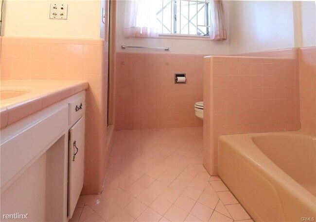Building Photo - 3 br, 2 bath House - 232 N Hillcrest Blvd