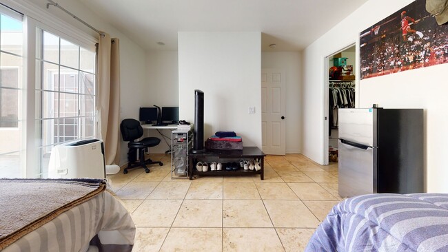 Foto del edificio - 6250 Dorothy Dr