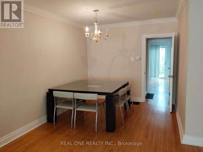 Building Photo - 349 Browndale Crescent