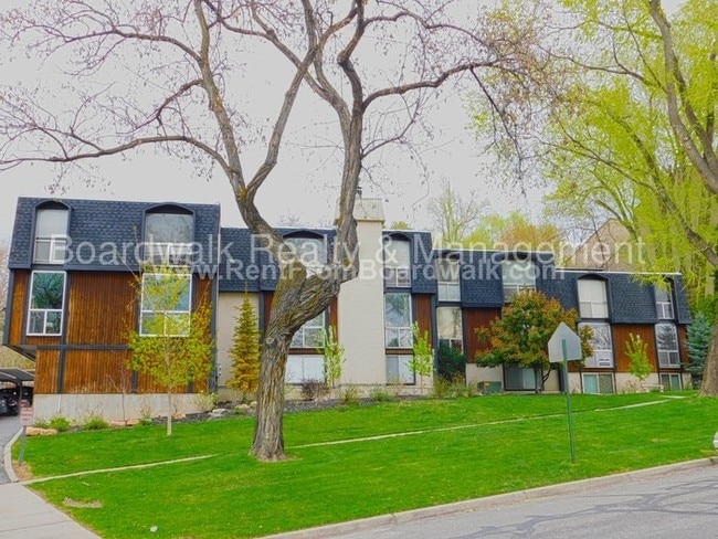 Building Photo - 438 N Center St