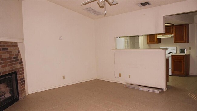 Building Photo - 9406 Kempler Dr