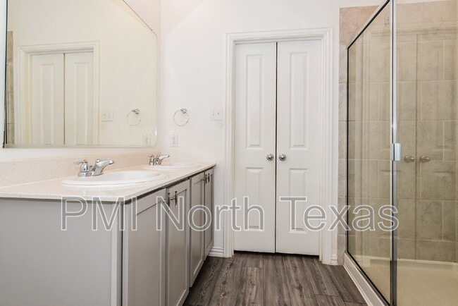 Foto del edificio - 1208 Mesquite Ln