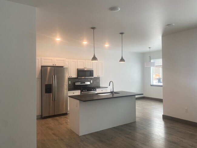 Foto del edificio - Abigail Lane Duplex