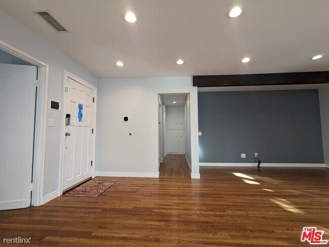 Building Photo - 3 br, 1.5 bath House - 6442 Royer Ave