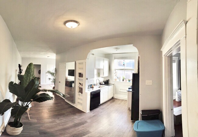 Building Photo - McCausland Ave 4-Plex