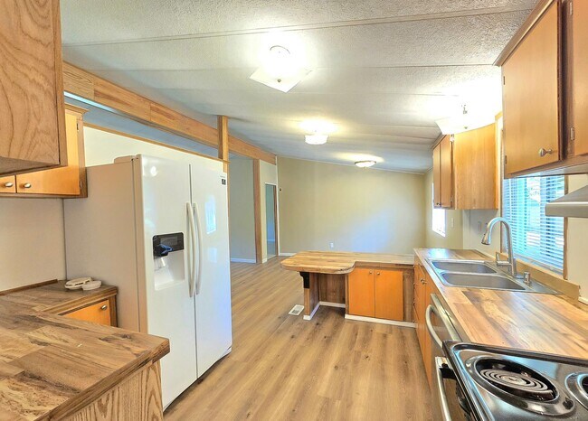 Foto del edificio - 3 Bedroom Home in Marysville  Pet Friendly...
