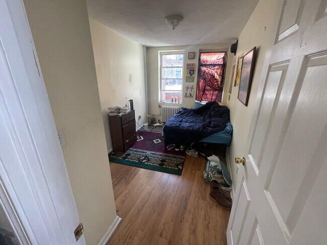 Building Photo - 222 Hanover St