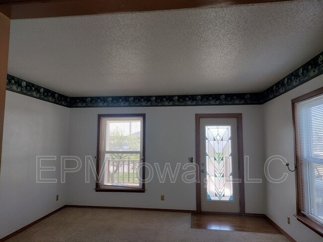 Building Photo - 2180 8th Ave