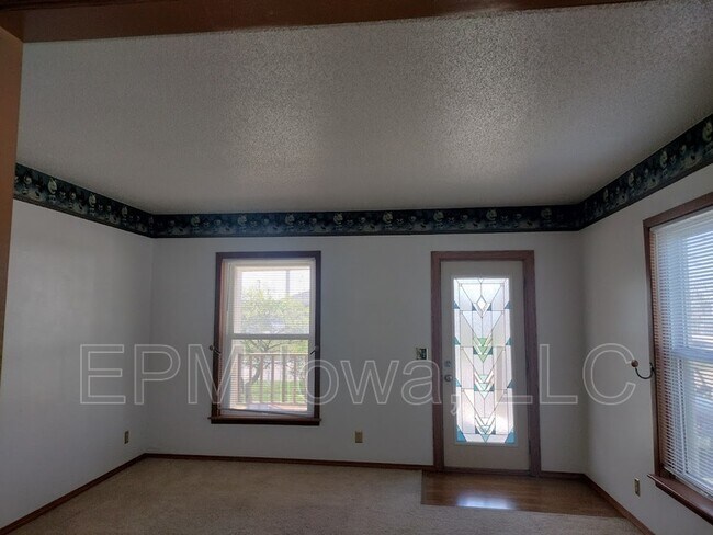 Foto del edificio - 2180 8th Ave