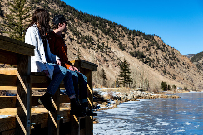 Building Photo - Bighorn Crossing