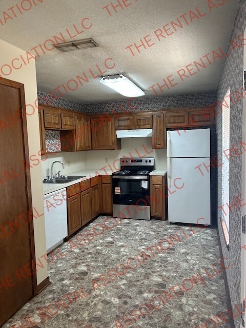 Foto del edificio - 1045 Sanders Ln
