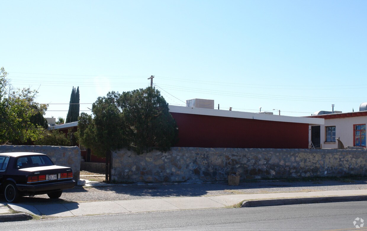 Primary Photo - 3910-3914 Hayes Ave