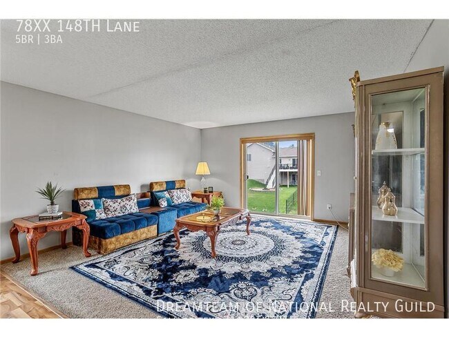 Building Photo - GORGEOUS 5/3 IN AMAZING NEIGHBORHOOD NEAR ...