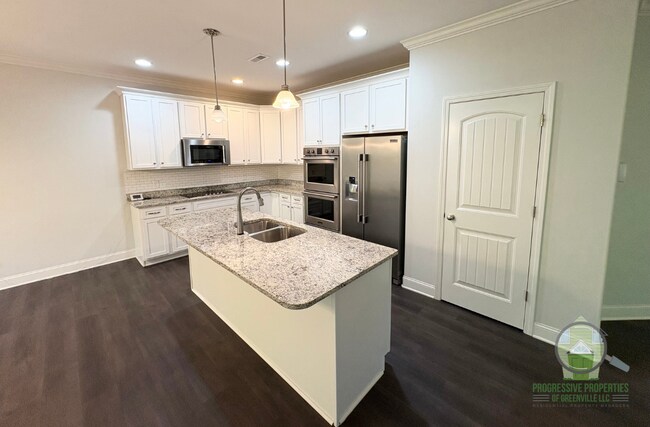 Foto del edificio - 400 Ansel Woods Ln