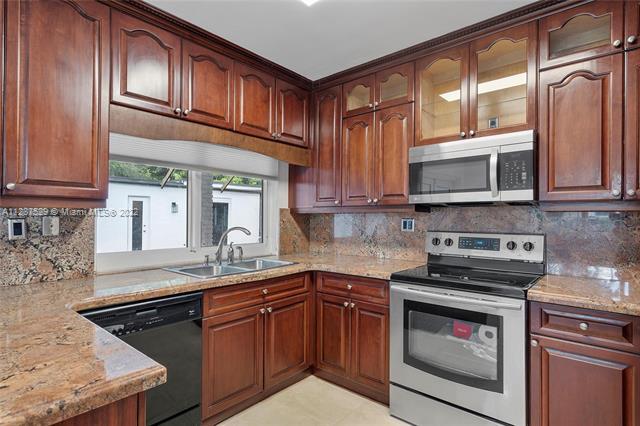 Foto del edificio - 7575 SW 134th St