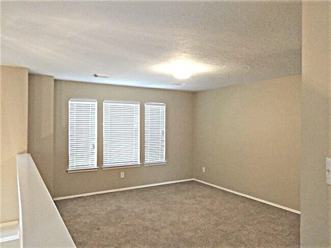 Building Photo - 16403 Lynn Crest Ct