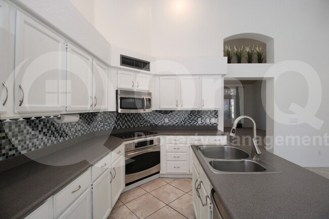 Foto del edificio - 16257 S 12th Pl