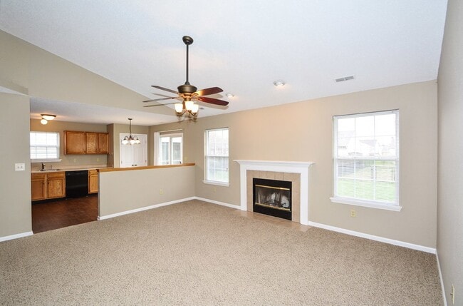 Building Photo - Charming 3 Bed, 2 Bath Home in Indianapolis!