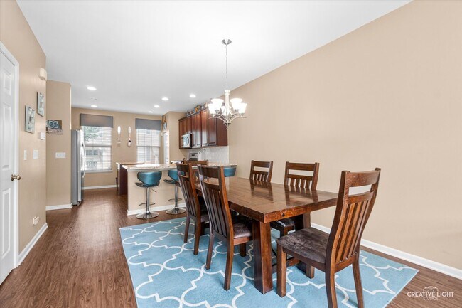 Building Photo - 263 Lakeshore Dr