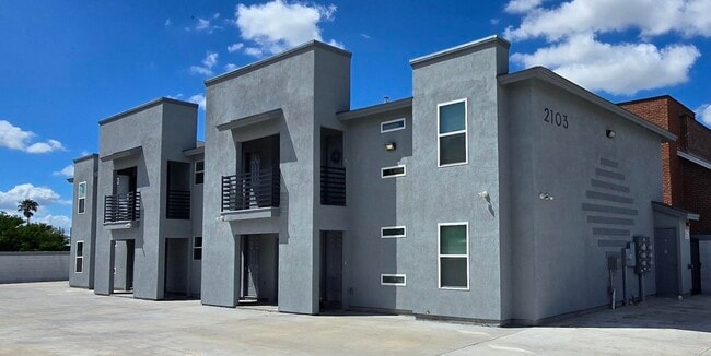 Building Photo - 2103 Napoleon St
