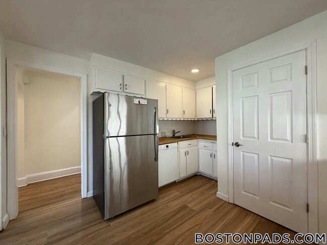 Building Photo - 522 Hancock St