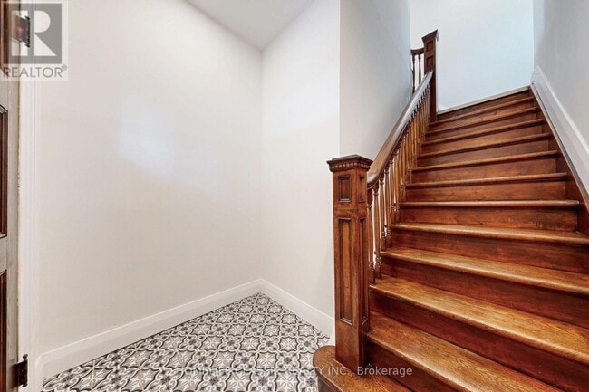 Photo du bâtiment - 33 Centre St