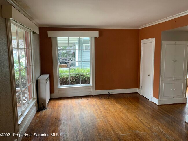 Building Photo - 1615 Monsey Ave