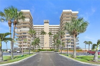 Building Photo - 10044 S Ocean Dr