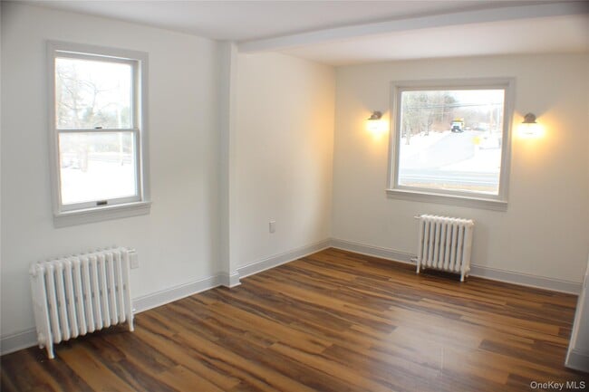 Foto del edificio - 1710 NY-300