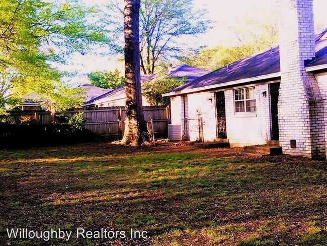 Building Photo - 3331 Fox Chase Dr
