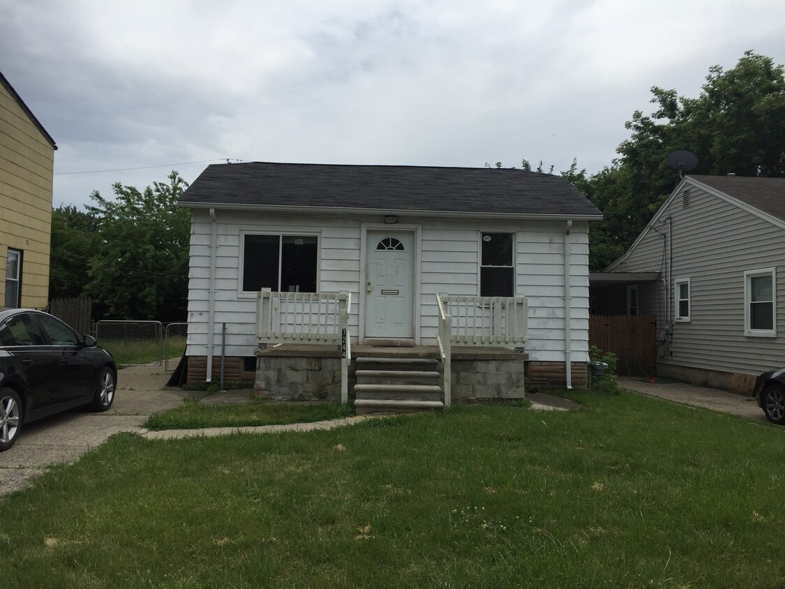 7244 Ford Ave, Warren, MI 48091 House for Rent in Warren, MI