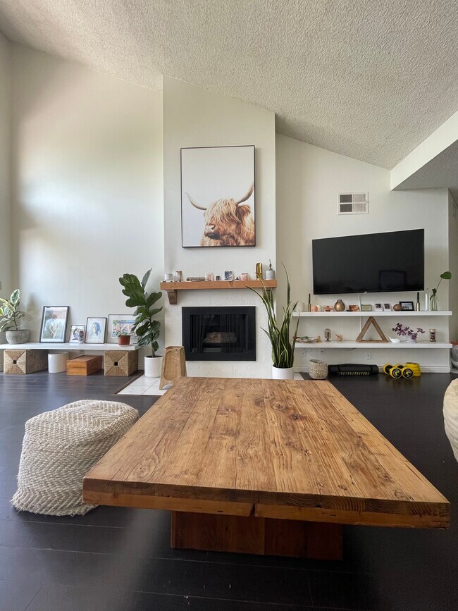 2143 Montrose Ave Unit Na, Montrose, CA 91020 Condo for Rent in