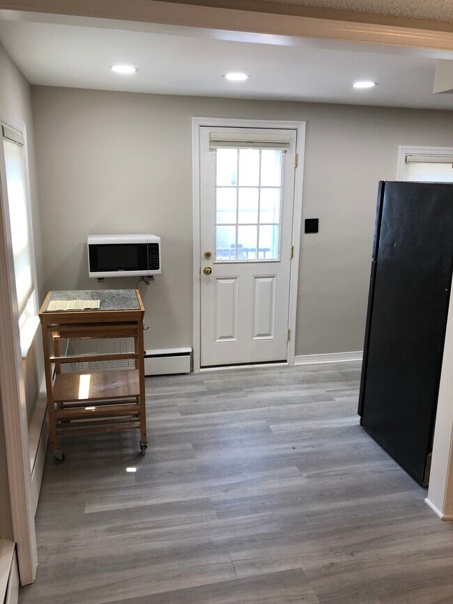 Building Photo - 159 Crum Creek Dr