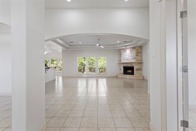 Building Photo - 13700 Madrone Mountain Way