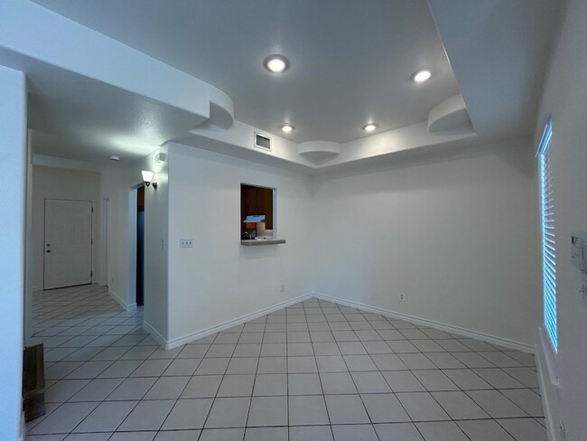 Foto del edificio - 1000 Ranchway Dr