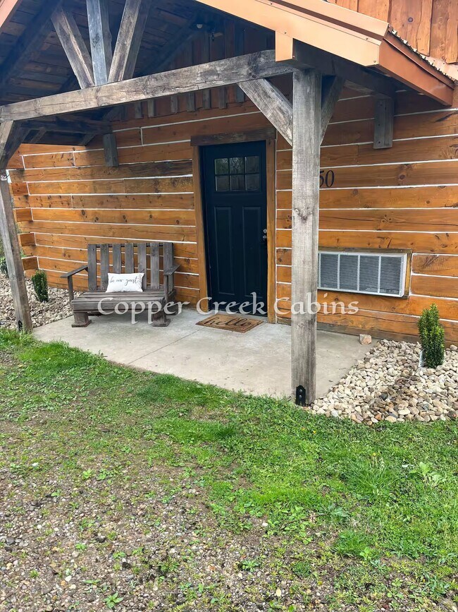 Foto del edificio - 150 Copper Creek Ln