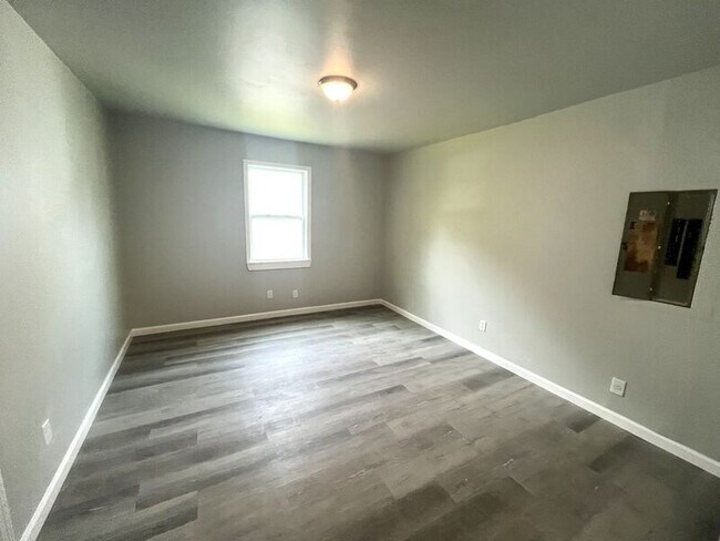 Foto del edificio - 1812 E 13th St