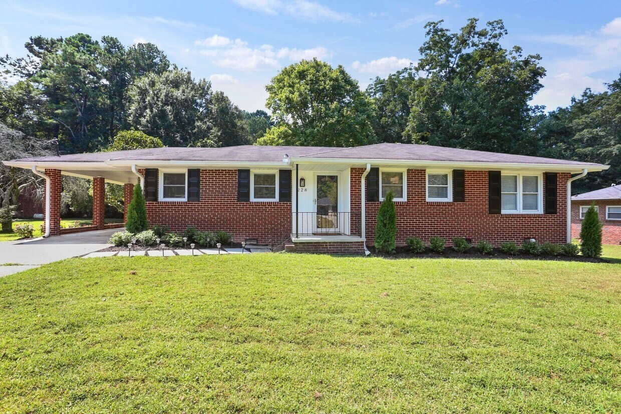 Primary Photo - 228 Mayfield Rd