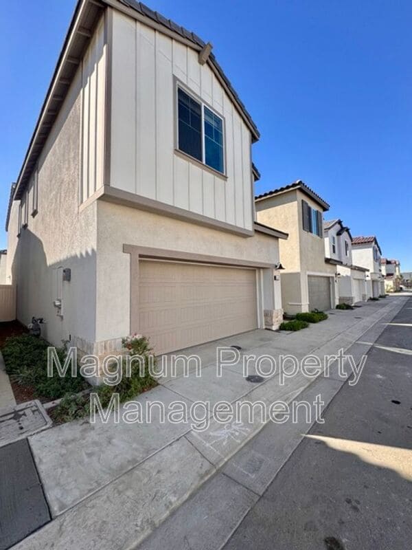 Foto del edificio - 25147 Hunter Ave