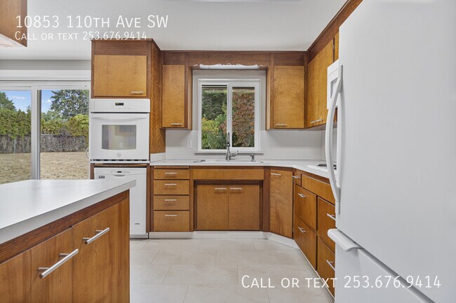 Foto del edificio - 10853 110th Ave SW