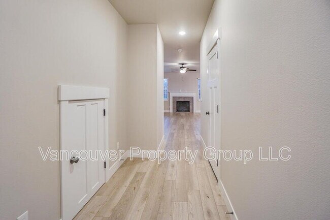 Foto del edificio - 2217 E Juniper Cir