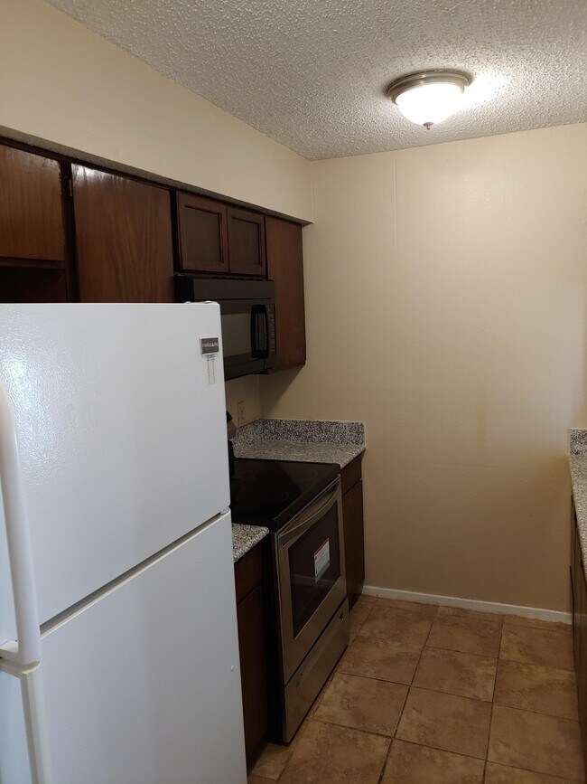 Foto del edificio - 12480 Abrams Rd