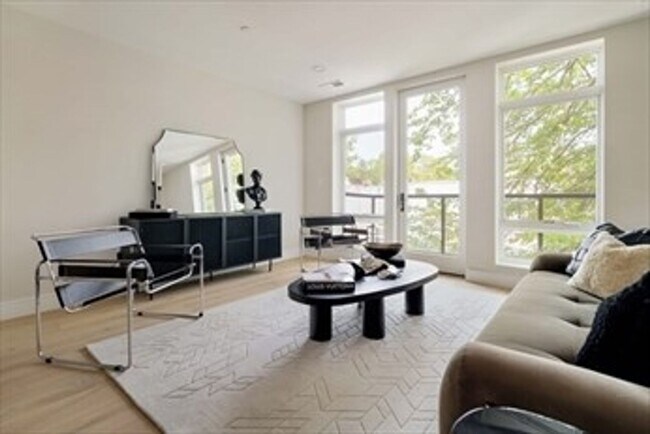 Foto del edificio - 1 Bed • 1.5 Bath • Garage Parking • New Luxury Building – Available Now, December, or January