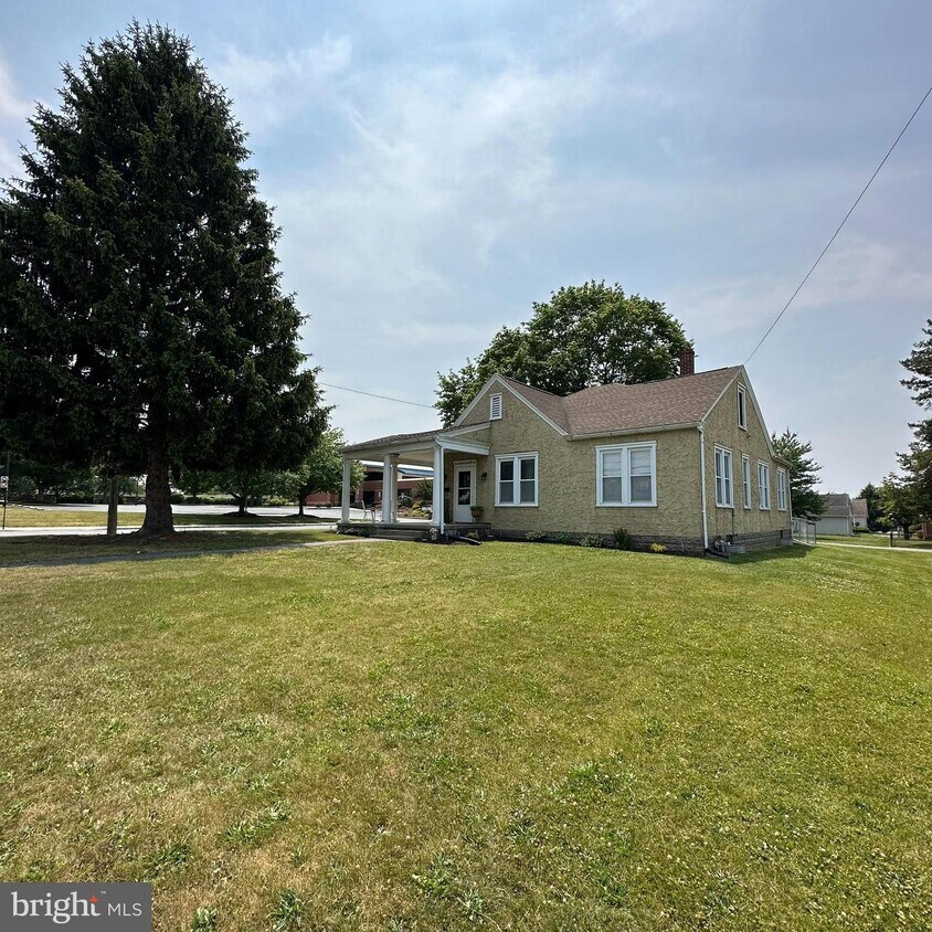 672 Wayne Ave, Chambersburg, PA 17201 House Rental in Chambersburg