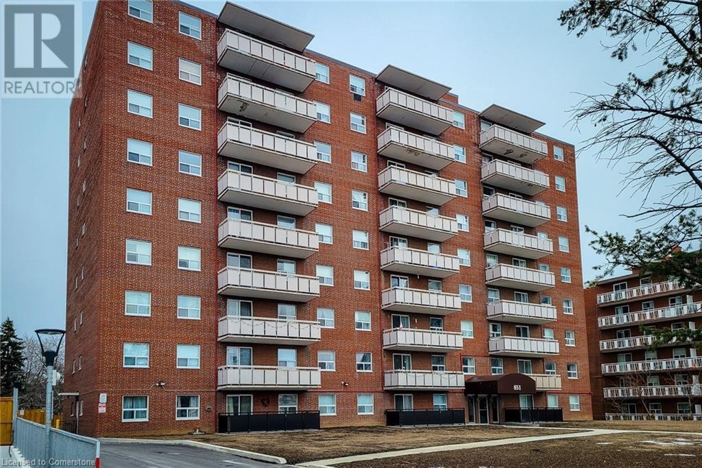 Photo principale - 851 Queenston Rd