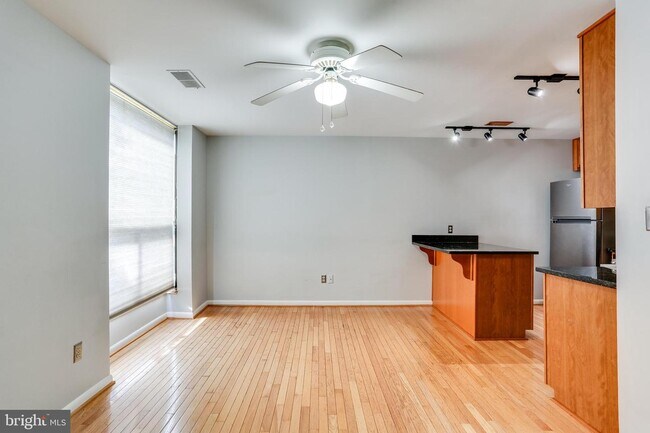 Foto del edificio - 5534 Vantage Point Rd