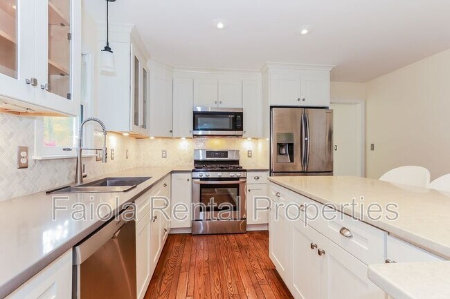 Foto del edificio - 86 Morias Ave