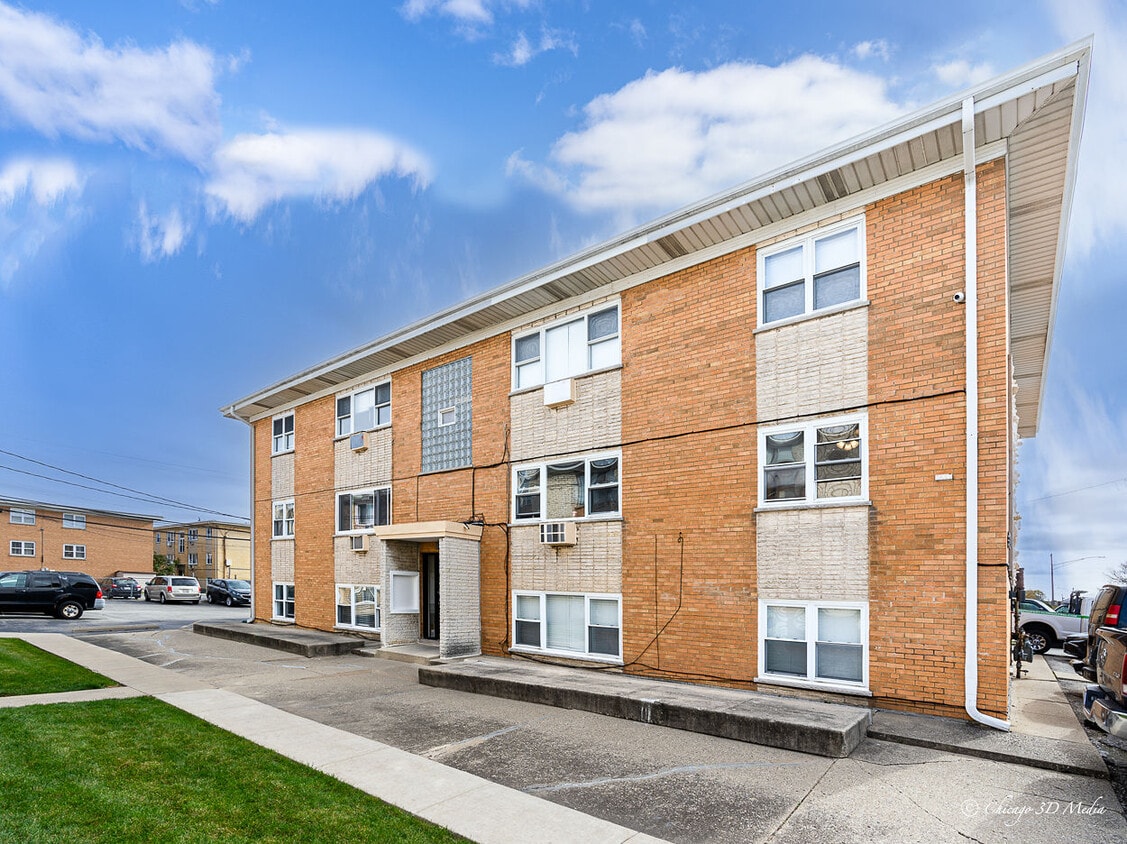 4747 N Ronald St, Harwood Heights, IL 60706 Apartments in Harwood